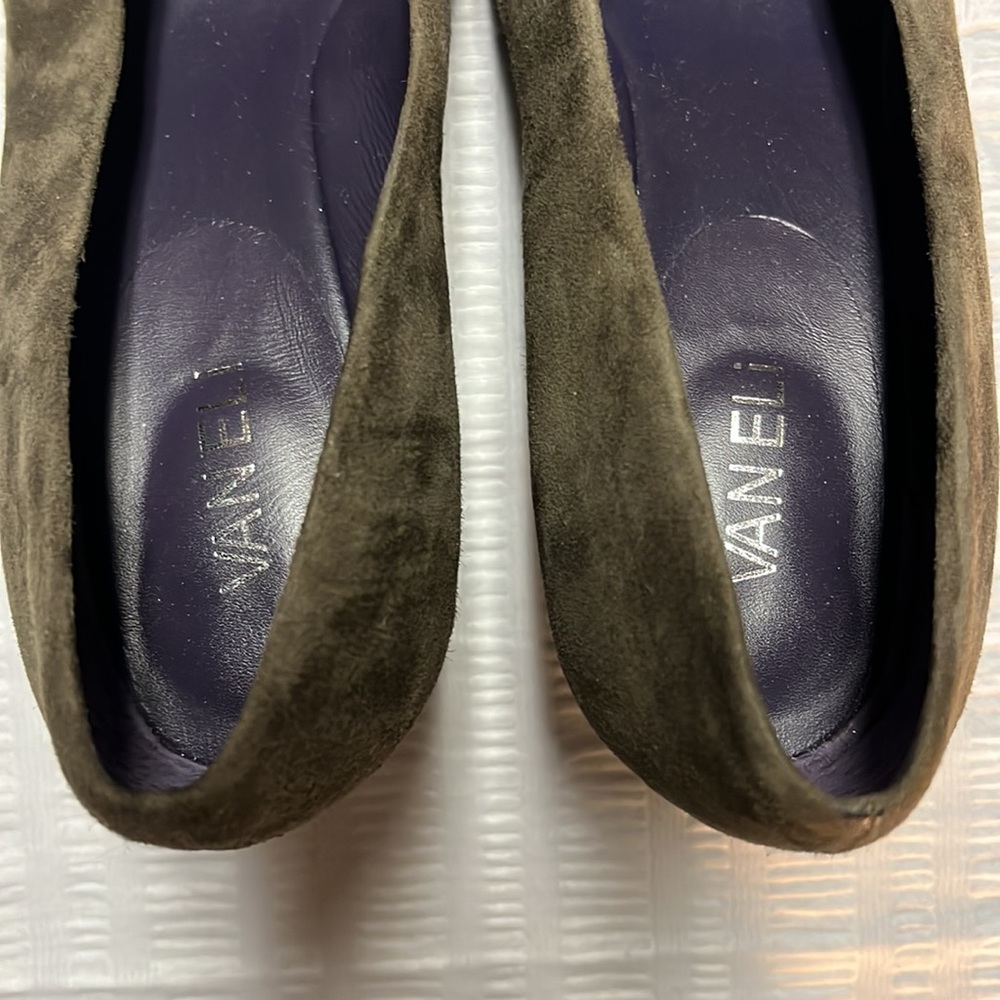 Vaneli Medium Brown Suede Pumps. - image 2